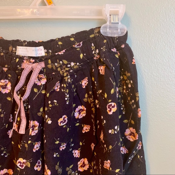 H&M Floral Shorts - Picture 4 of 4